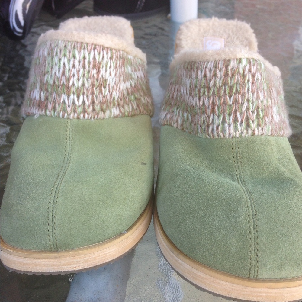 Skechers Clogs SZ 8 Gorgeous Rare. Beauty