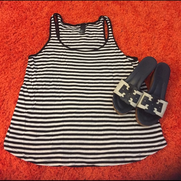 H&M Tops - SOLD‼️‼️H&M Tank Top