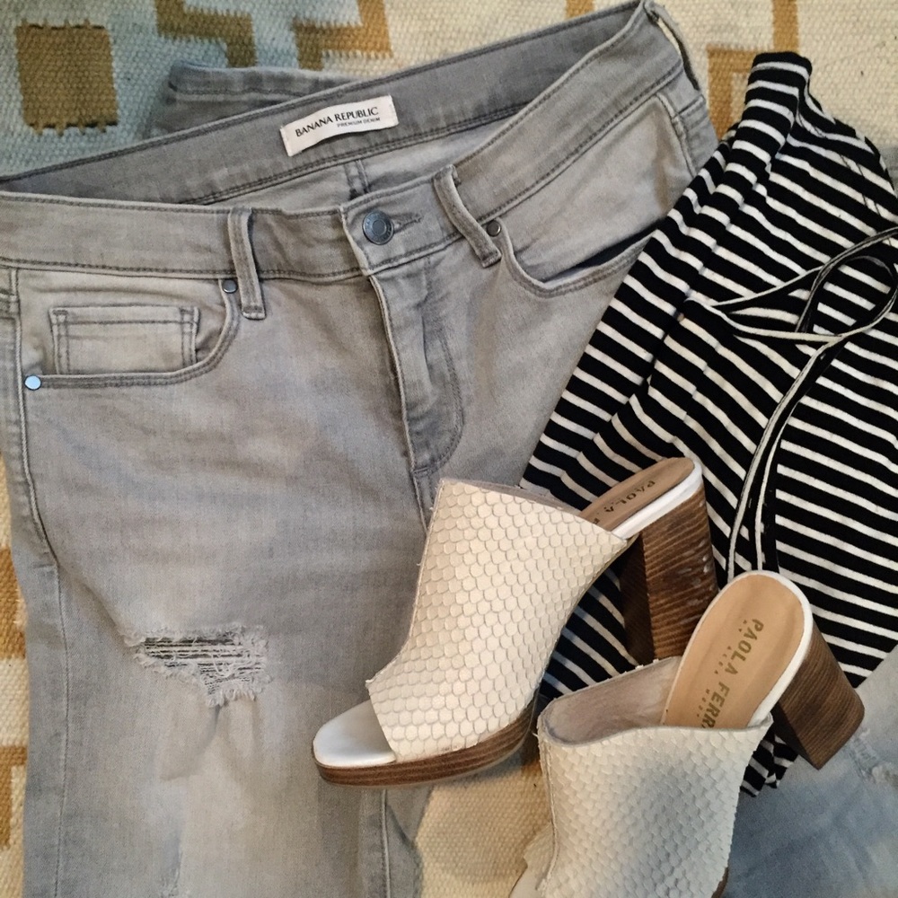 Banana Republic Grey Skinny Jean