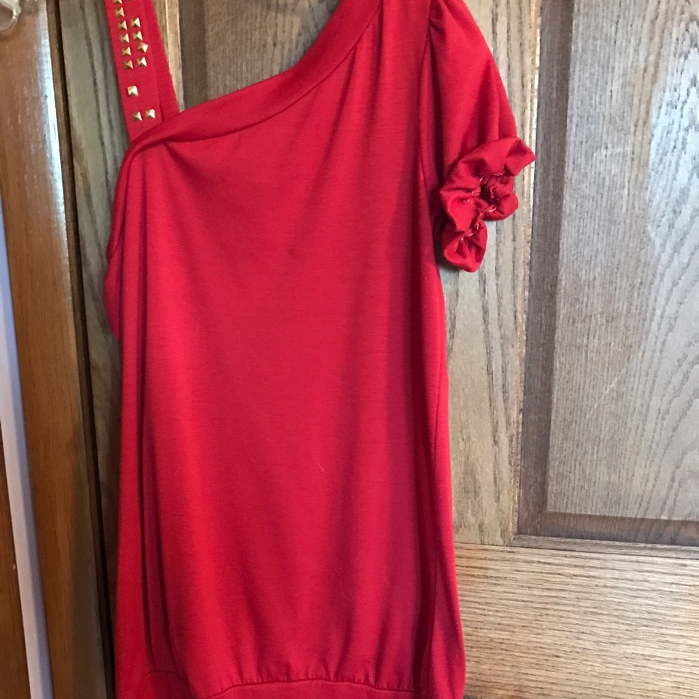 Red top - Picture 2 of 2
