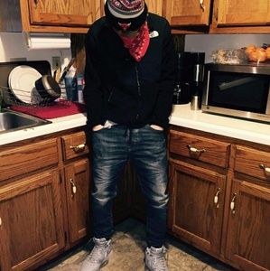 Meet your Posher, Austin