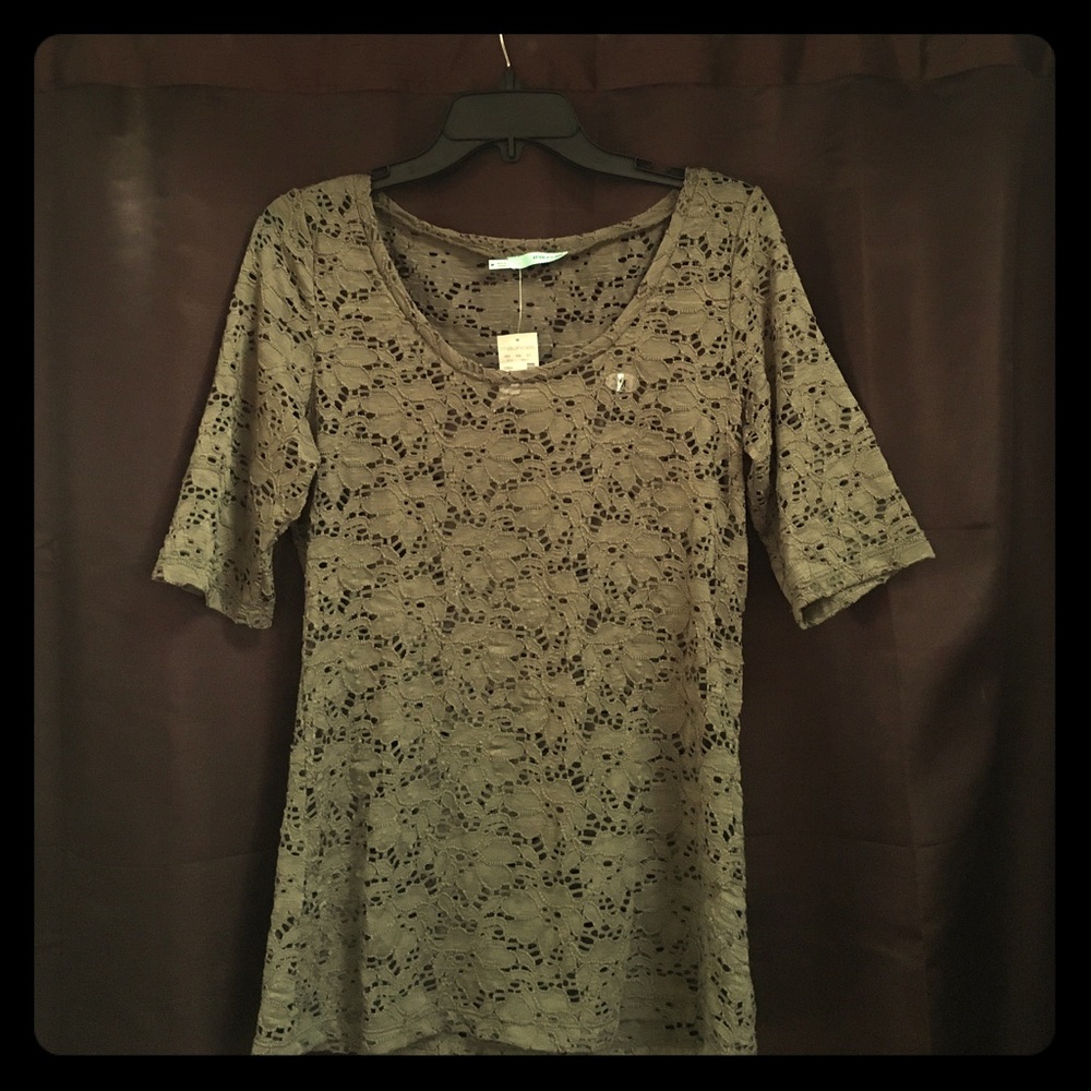 NWT, Women's Size M shirt