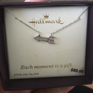 Host pick x2 🍾🏖Hallmark arrow necklace