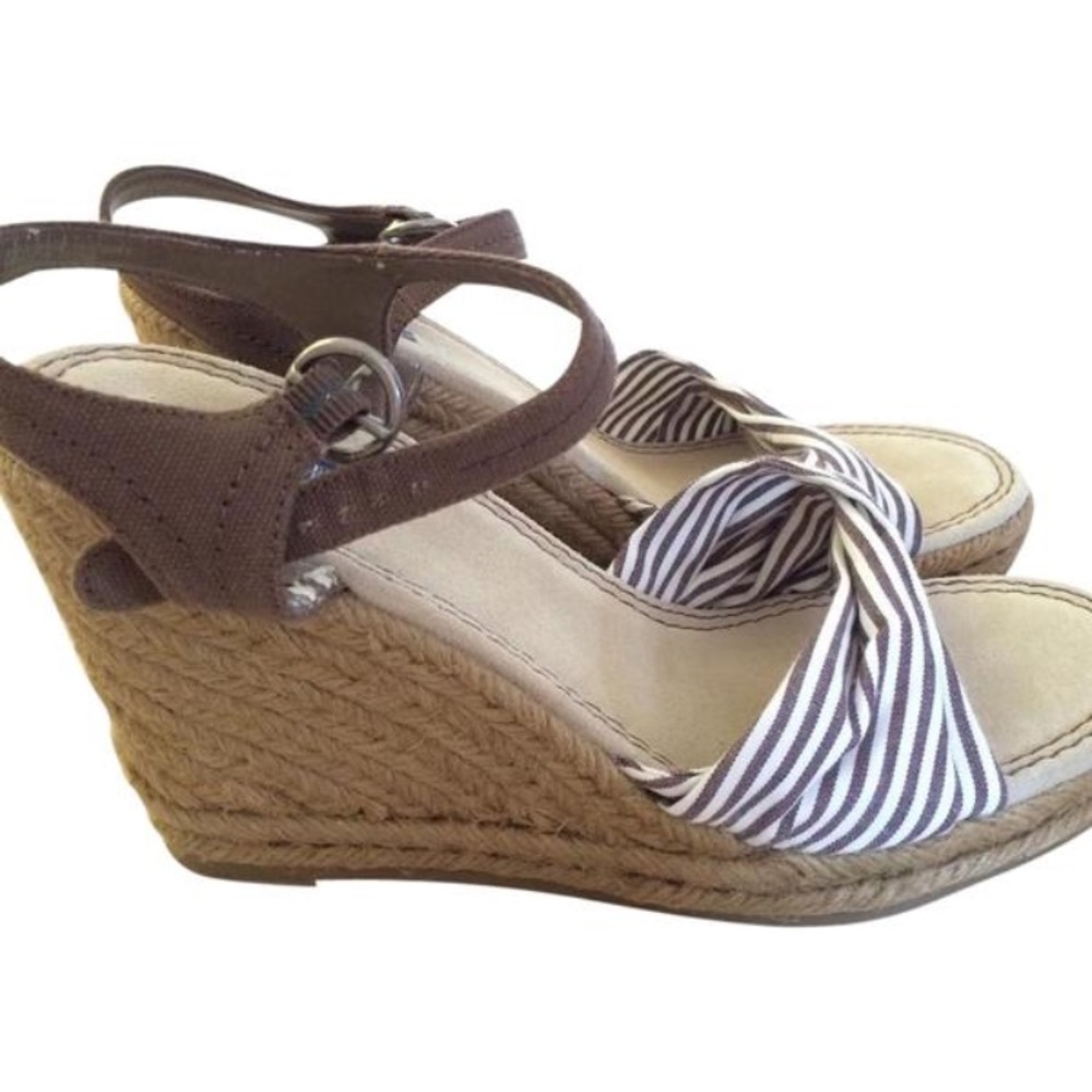 American Eagle Wedges Sandals Size 9