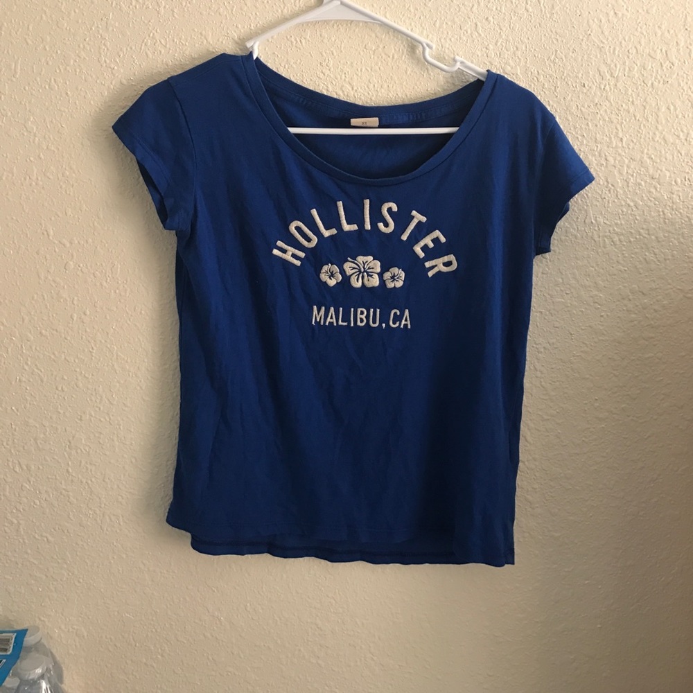 Hollister tee