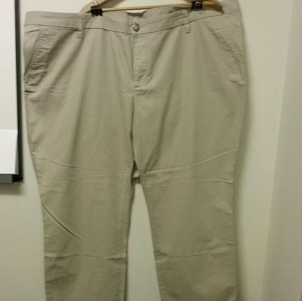 Old Navy Women's Plus Khaki Pants Size 26