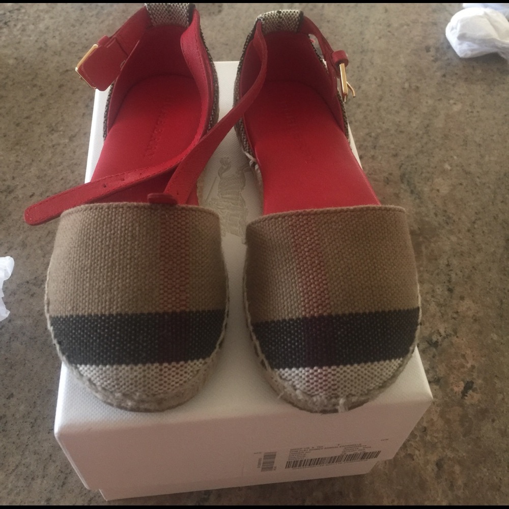 burberry size 25 kids espadrille