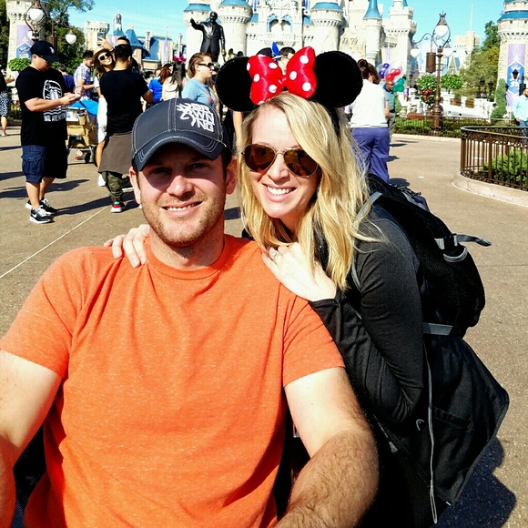 Meet your Posher, Hillary - Picture 1 of 1