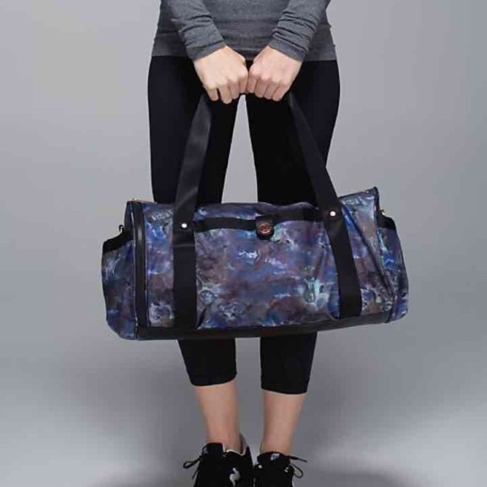 🔴s o l d🔴 High Milage Duffle Bag Moody Mirage - Picture 2 of 3