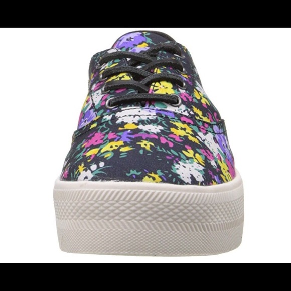 Kensie - Wally Floral Fashion Sneaker - Picture 5 of 7
