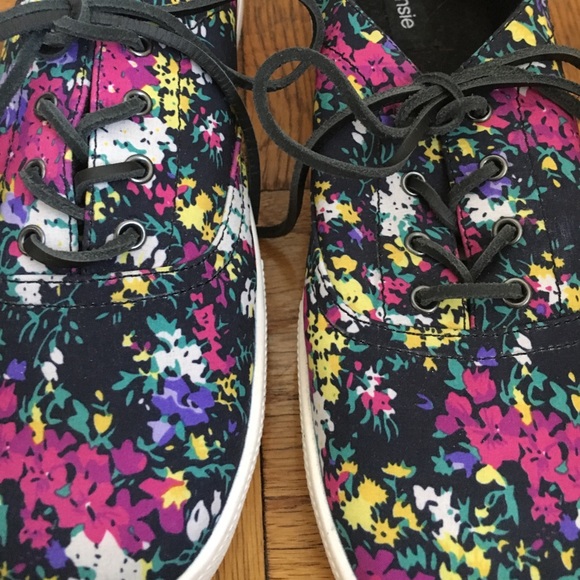 Kensie - Wally Floral Fashion Sneaker - Picture 6 of 7