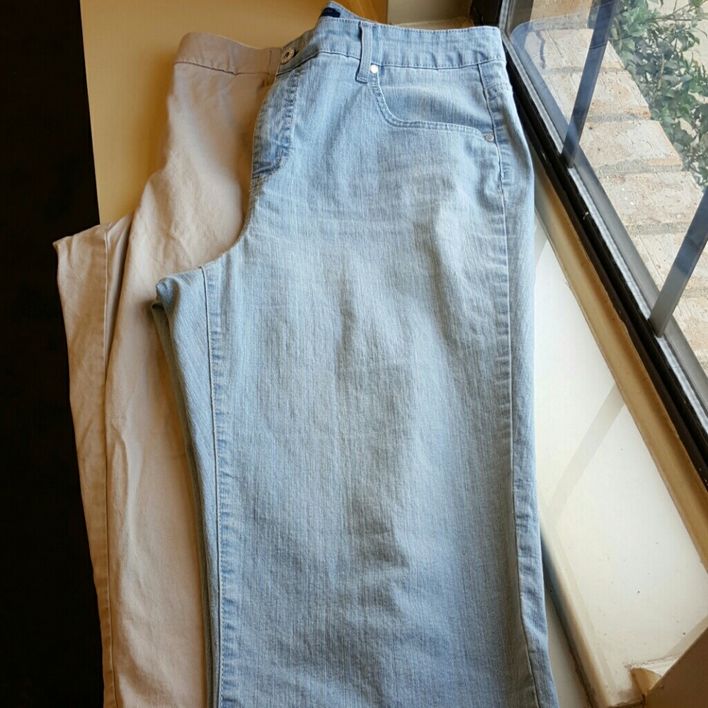 Bundle of Capri Pants