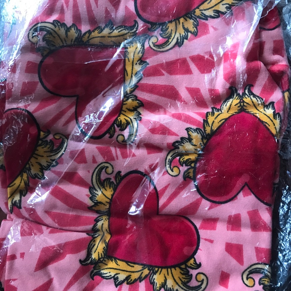 OS Valentine's Day Leggings