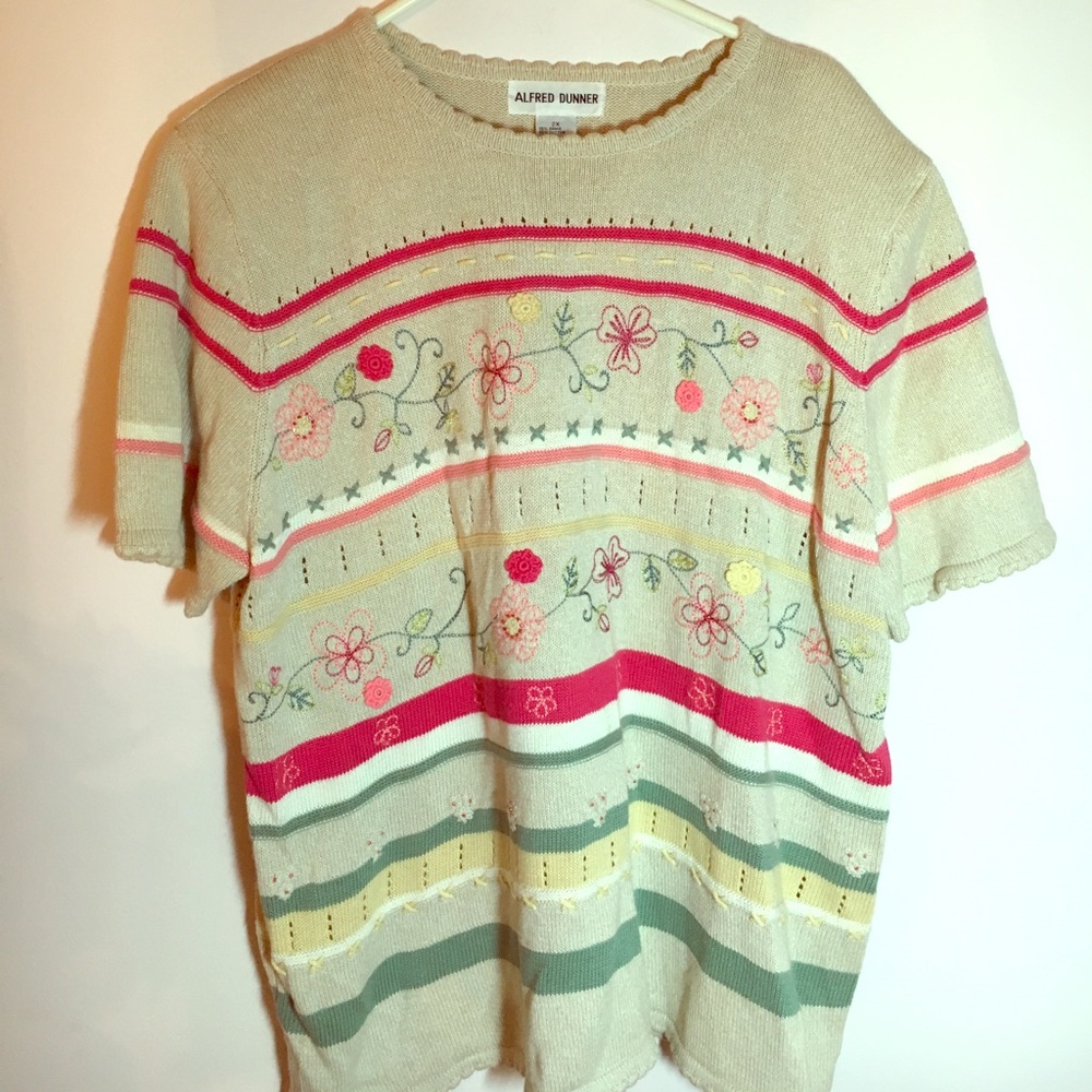 Embroidered and beaded top. Size 2X