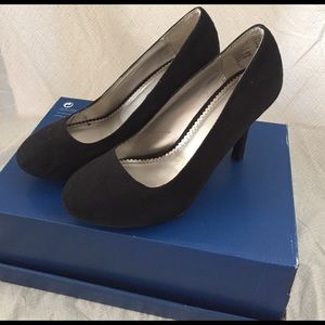 Fioni Black Pumps