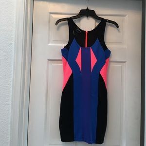 New Bebe dress w label