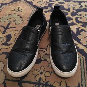 Steve Madden Slip Ons