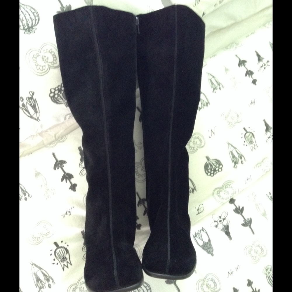 Leather comfy boots never wore