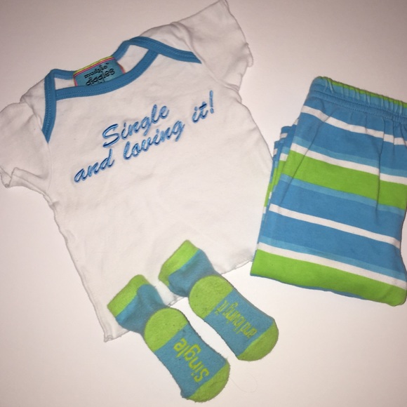 *HP Single and Loving it Baby 3 piece set size 0-6 - Picture 4 of 7