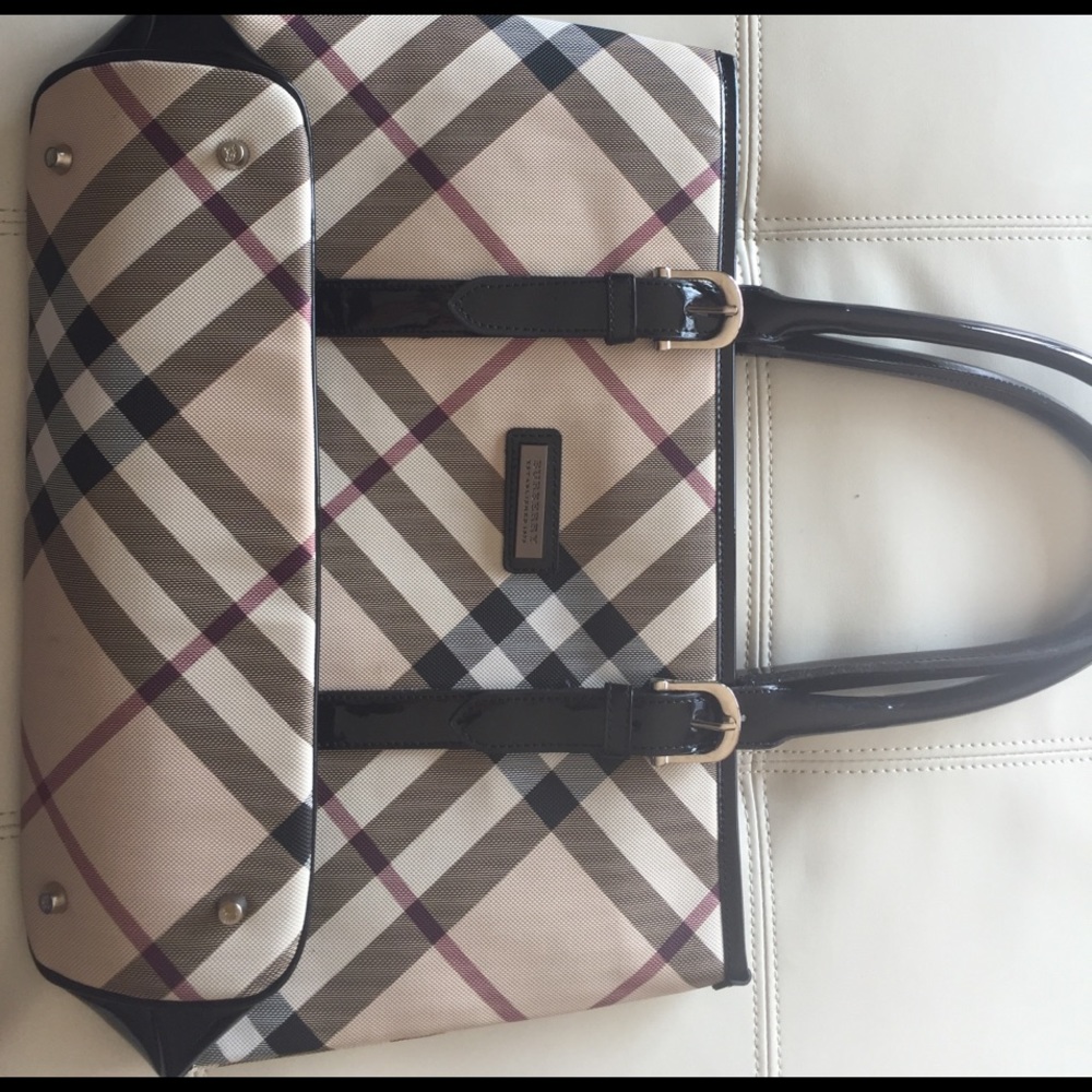 Large Burberry purse new