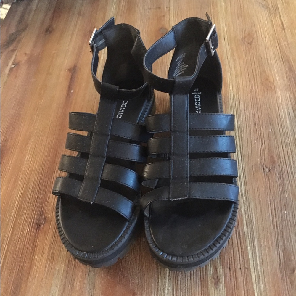 Women's 90's style sandal ❤️