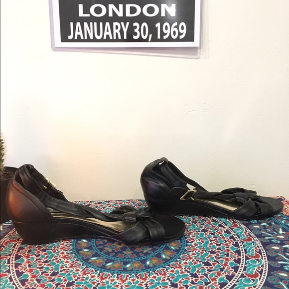 Steve Madden black leather wedge sandals - Picture 5 of 8