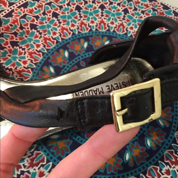 Steve Madden black leather wedge sandals - Picture 6 of 8