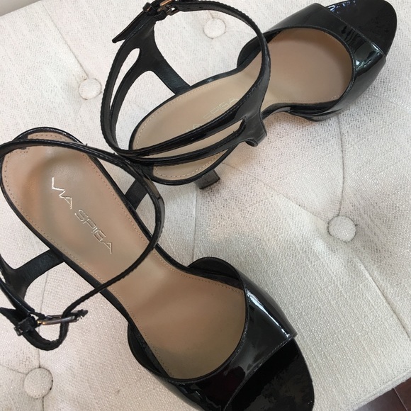 Via Spiga ankle strap , black patent heels - Picture 3 of 4