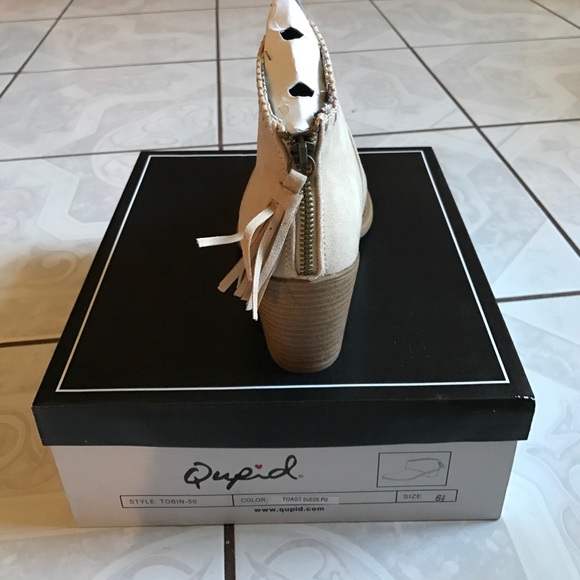 Bone Colored Booties - Picture 3 of 8