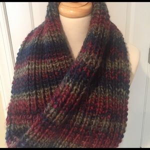 American Eagle knit scarf