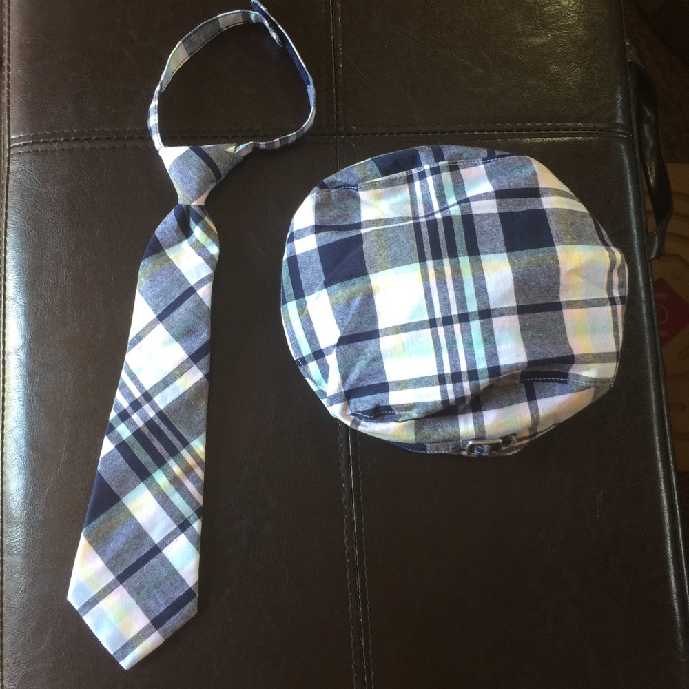Janie and Jack tie and newsboy hat!