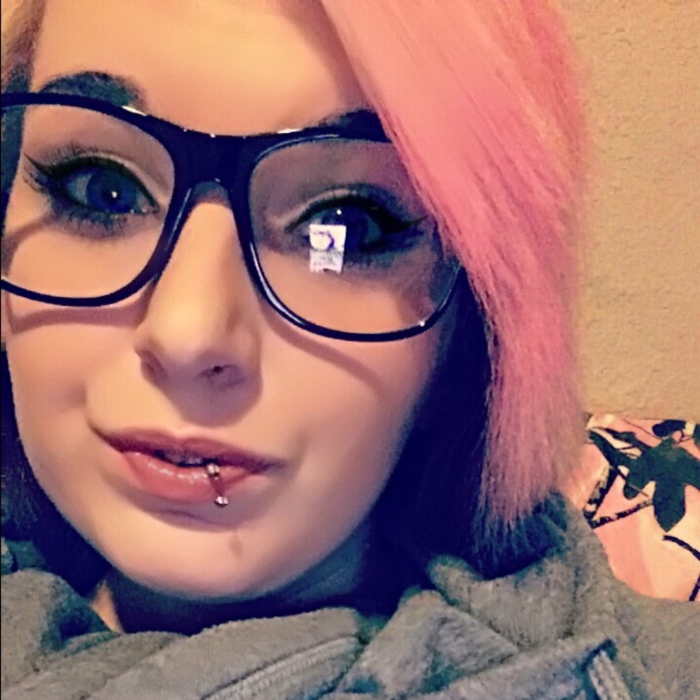 Meet your Posher, Tiffany