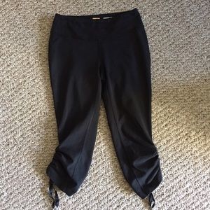 Lucy (authentic) work out capris !