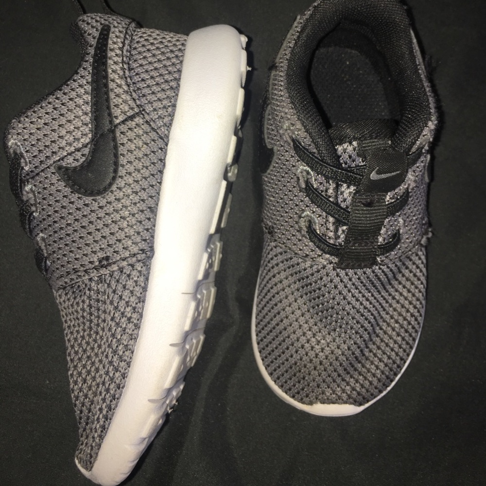 ❌SOLD❌⛔️Nike roshe child shoes