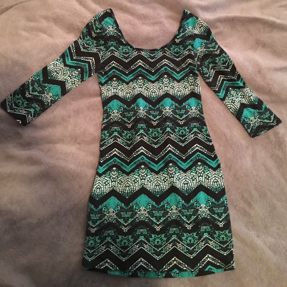3/4 sleeve dress! WORN ONCE! PERFECT CONDITION!