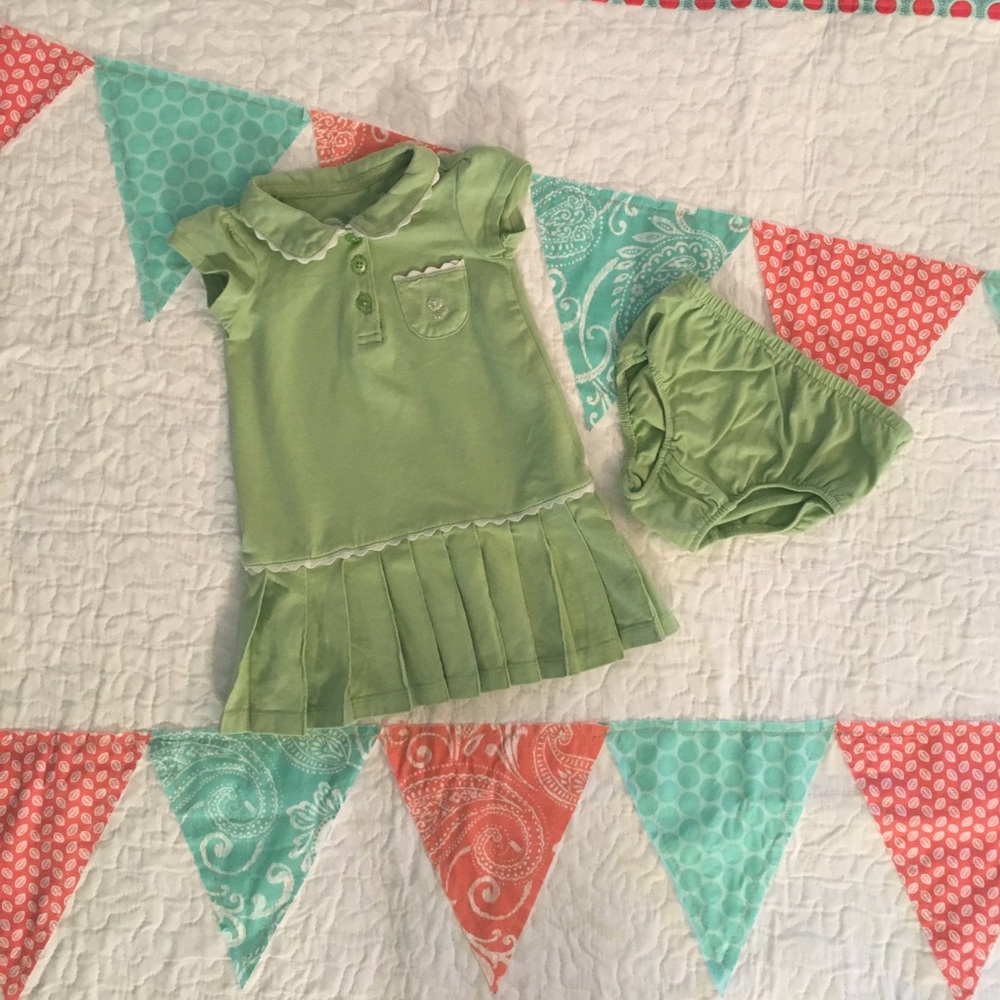 🍀Collared Green Dress with Pleated Skirt 🍀