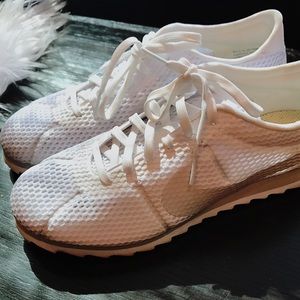 Nike White Mesh Sneakers