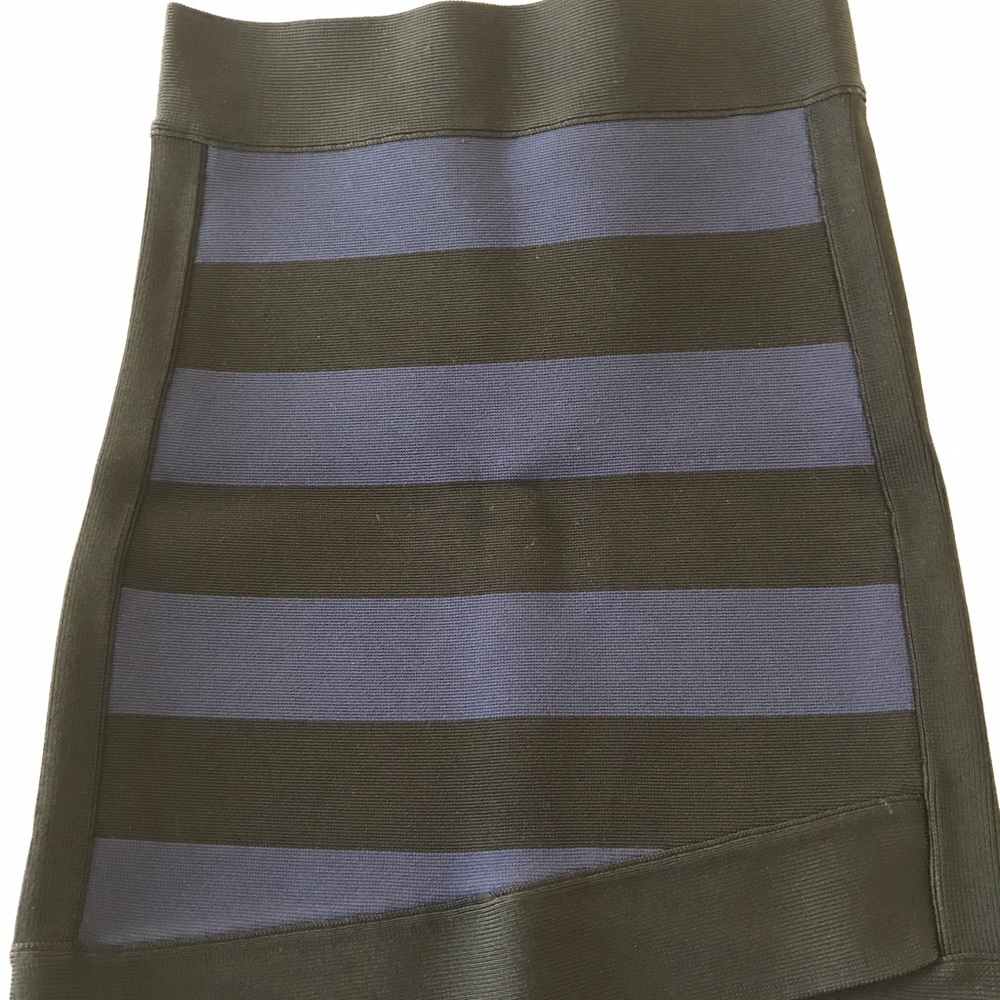 Price drop 🎉🎊Black/navy striped bandage skirt