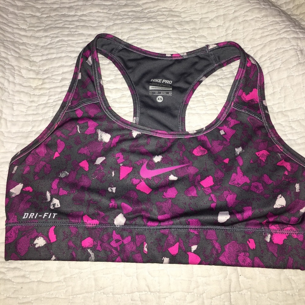 nike sports bra