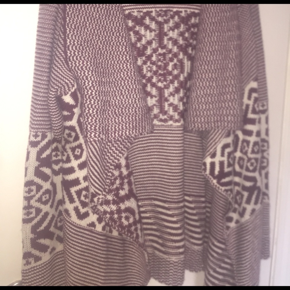 Sweater - Picture 2 of 3