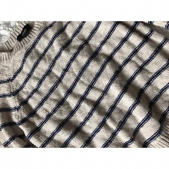 Forever 21 striped sweater - Picture 3 of 3