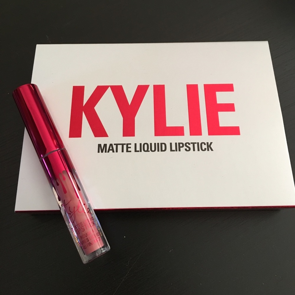 KYLIE Valentine Collection Mini Matte Posie K