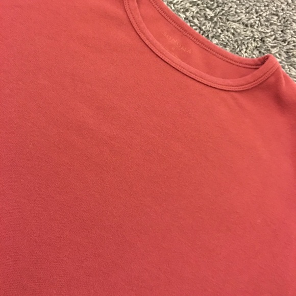 Layering staple - long sleeve tee - rust colored! - Picture 6 of 6