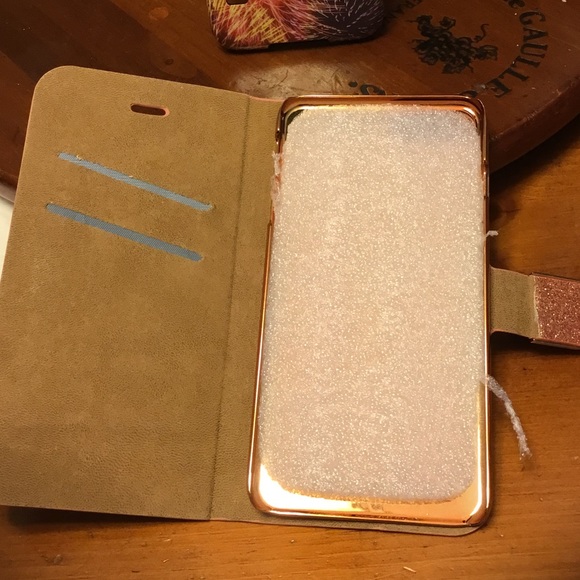 Case - Picture 2 of 4