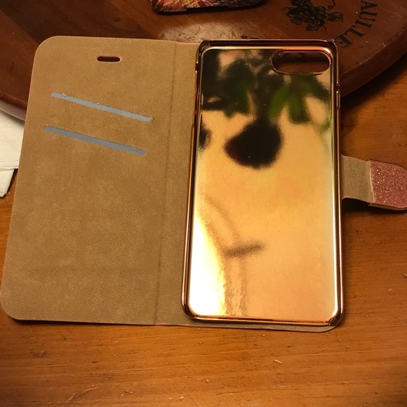 Case - Picture 4 of 4