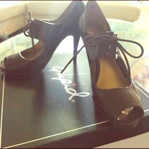 Guess lace up chocolate brown peep toe heels