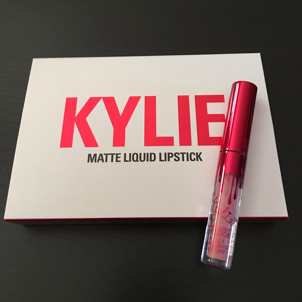 KYLIE Valentine Mini Matte High Maintenance