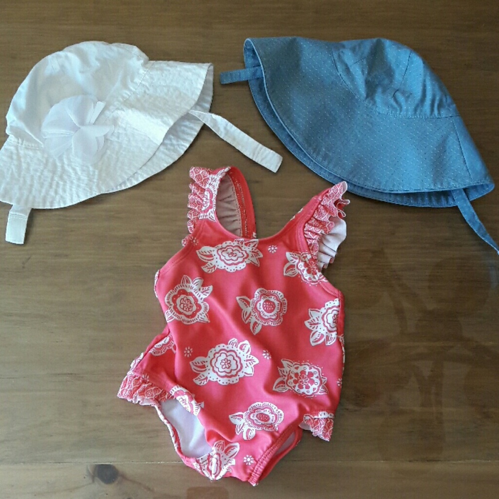Baby girl swimsuit and hats