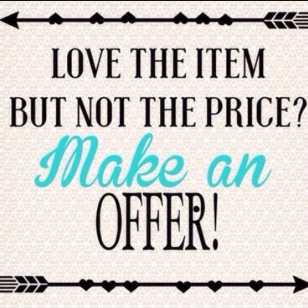 🎉All reasonable offers considered🎉