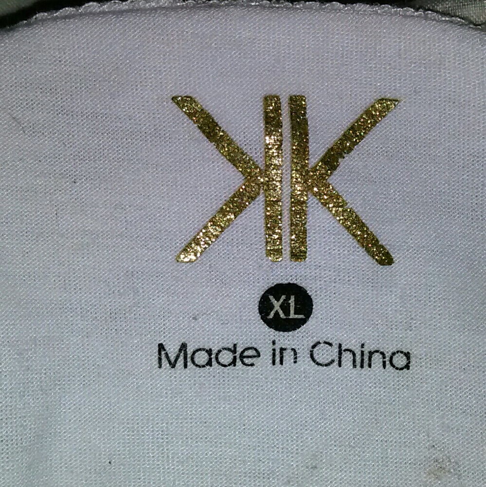 White tee - Picture 2 of 2